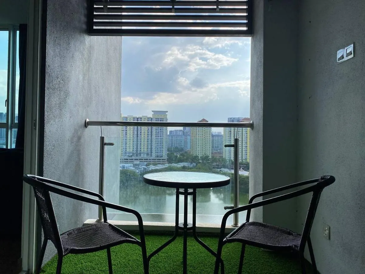 Honeymoon Suite By A Legacy Group Hotel - Klcc Lake View Kuala Lumpur