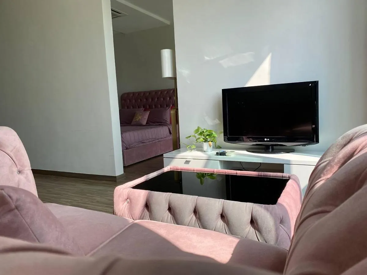 Aparthotel Honeymoon Suite By A Legacy Group Hotel - Klcc Lake View Kuala Lumpur