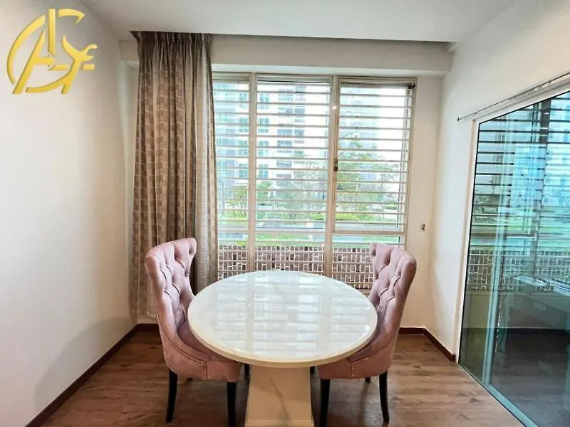 Honeymoon Suite By A Legacy Group Hotel - Klcc Lake View Kuala Lumpur Aparthotel