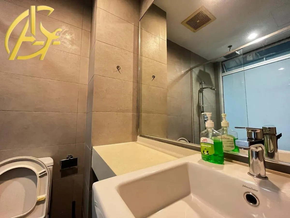 Honeymoon Suite By A Legacy Group Hotel - Klcc Lake View Kuala Lumpur Malaysia