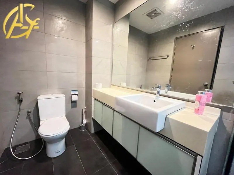 Honeymoon Suite By A Legacy Group Hotel - Klcc Lake View Kuala Lumpur