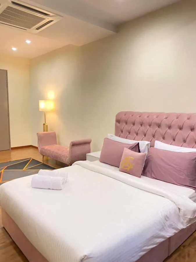 Honeymoon Suite By A Legacy Group Hotel - Klcc Lake View Kuala Lumpur